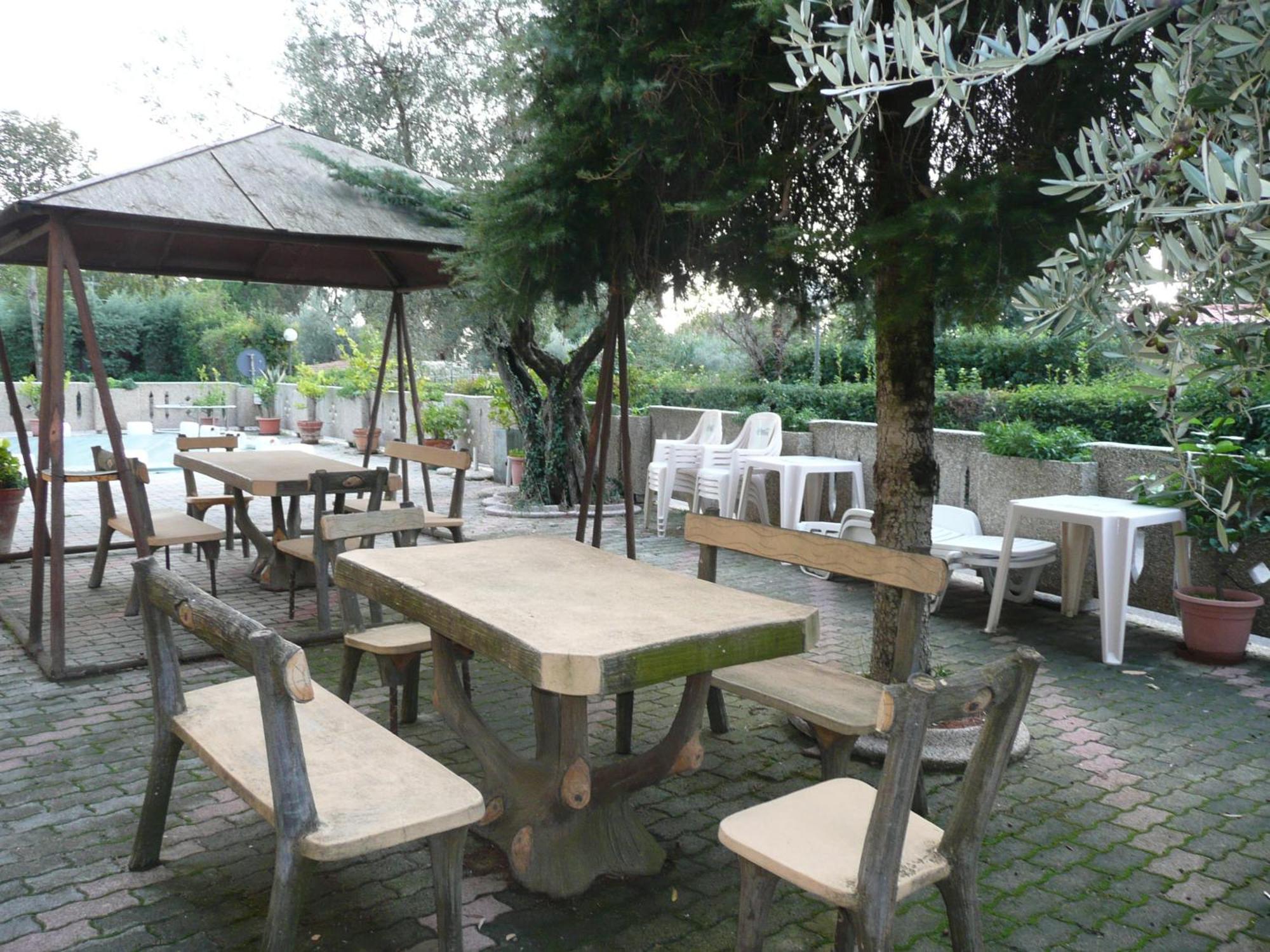 Hotel Darsena Passignano sul Trasimeno Bagian luar foto
