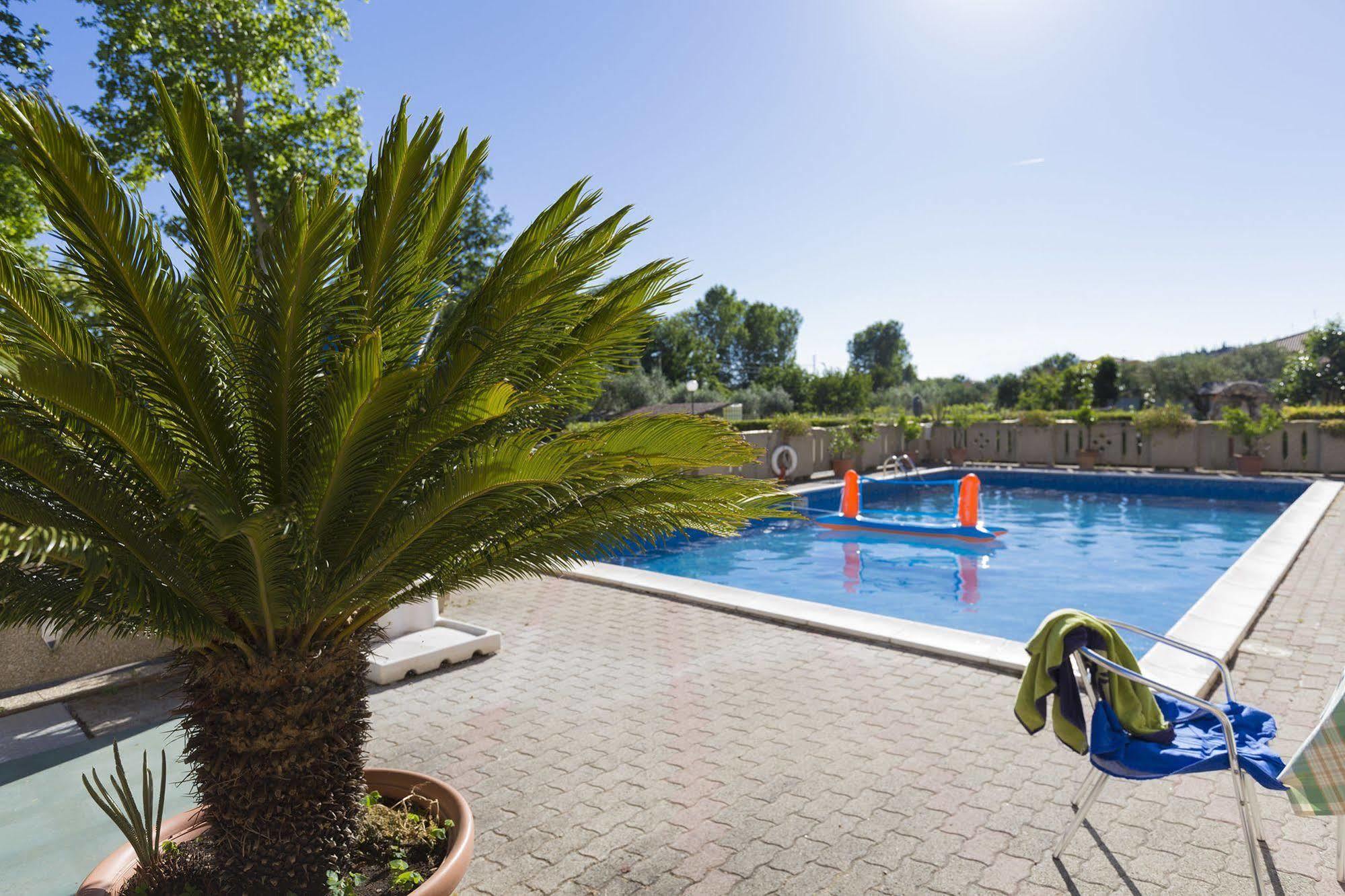 Hotel Darsena Passignano sul Trasimeno Bagian luar foto